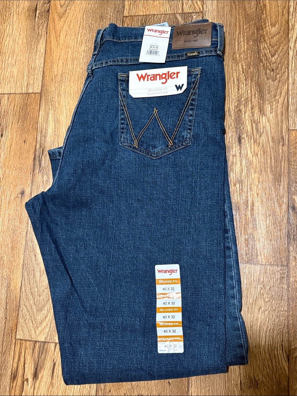 Wrangler Relaxed Fit Jeans - Dark Blue Denim - NWT